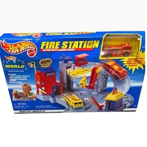 2000 Hot Wheels Fire Station Rescue Playset Mattel World Boxed VTG New Open Box